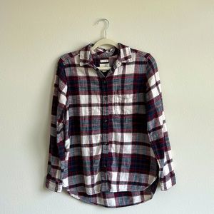 American Eagle size S boyfriend fit navy/red/white relaxed flannel